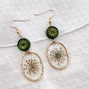 Boho Green Faux Pressed Flower Dangle Drop Earrings, Fairycore, Bohemian